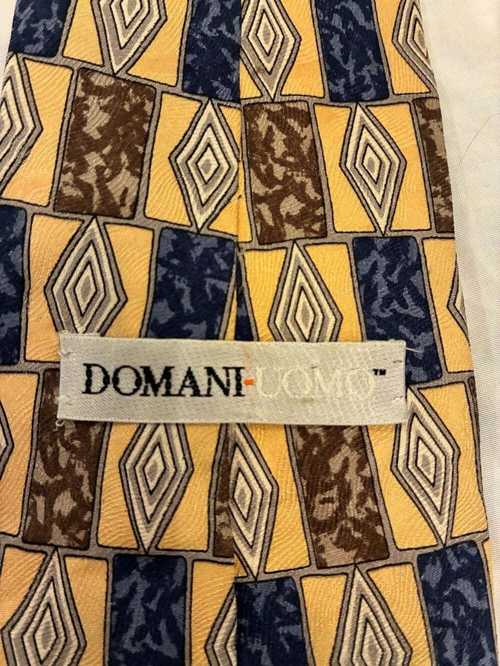 Domani Uomo Vintage 100% Silk Geometric Diamond Pattern Necktie Yellow Blue Brow